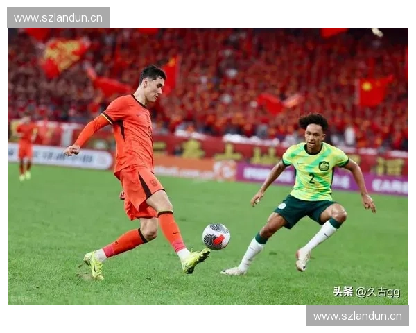 以防守反击战术为核心探讨现代足球比赛中的战略应用与实践